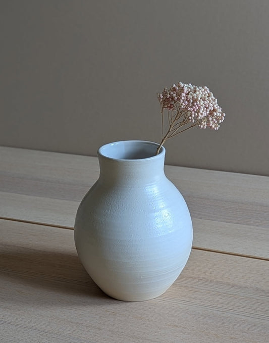 White Vase - Alba