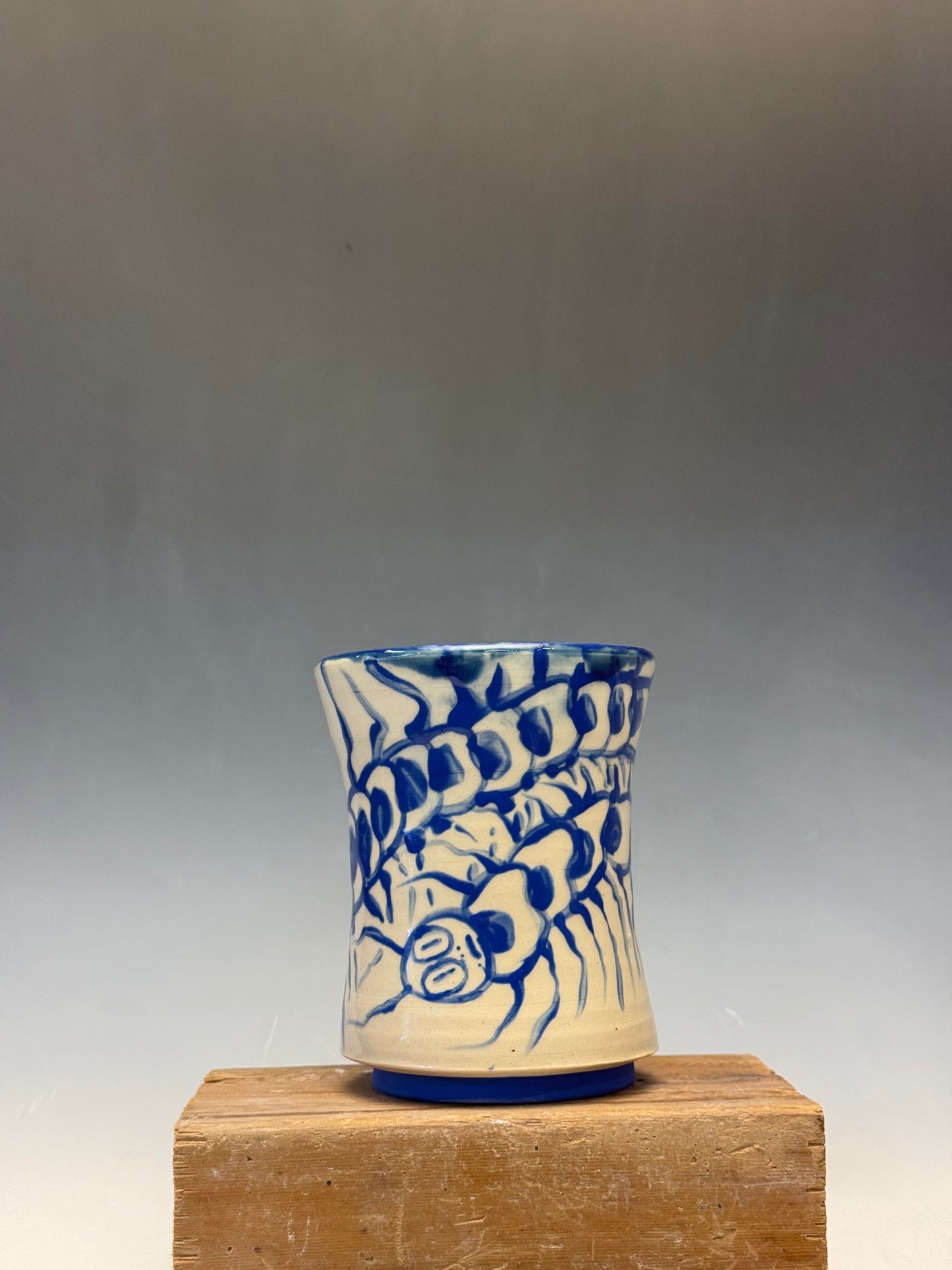 8 oz. Centipede Cup