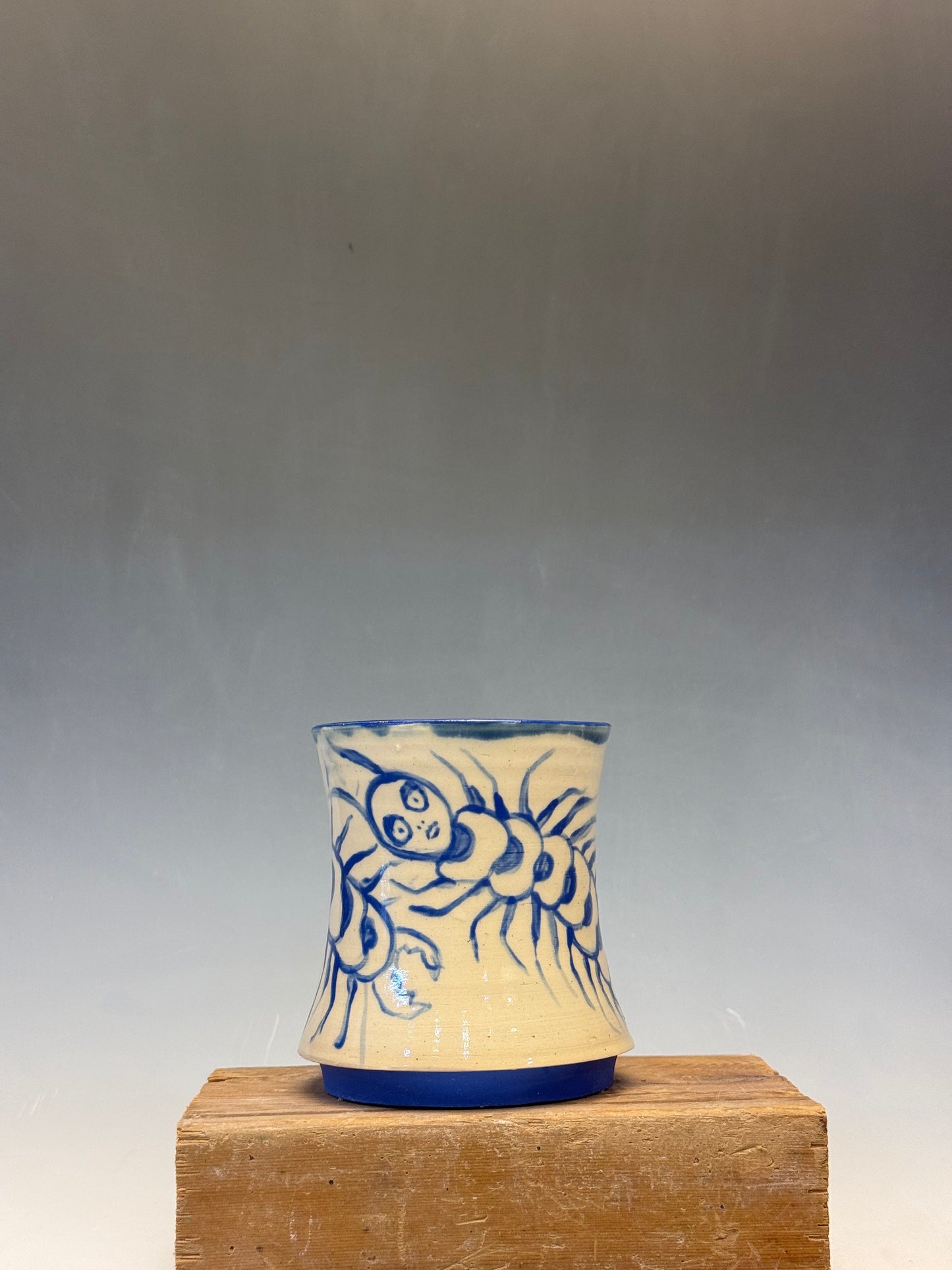 8 oz. Centipede Cup