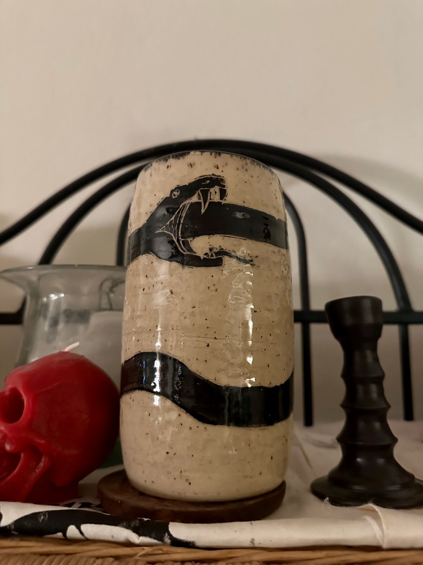 Ouroboros Vase - 3